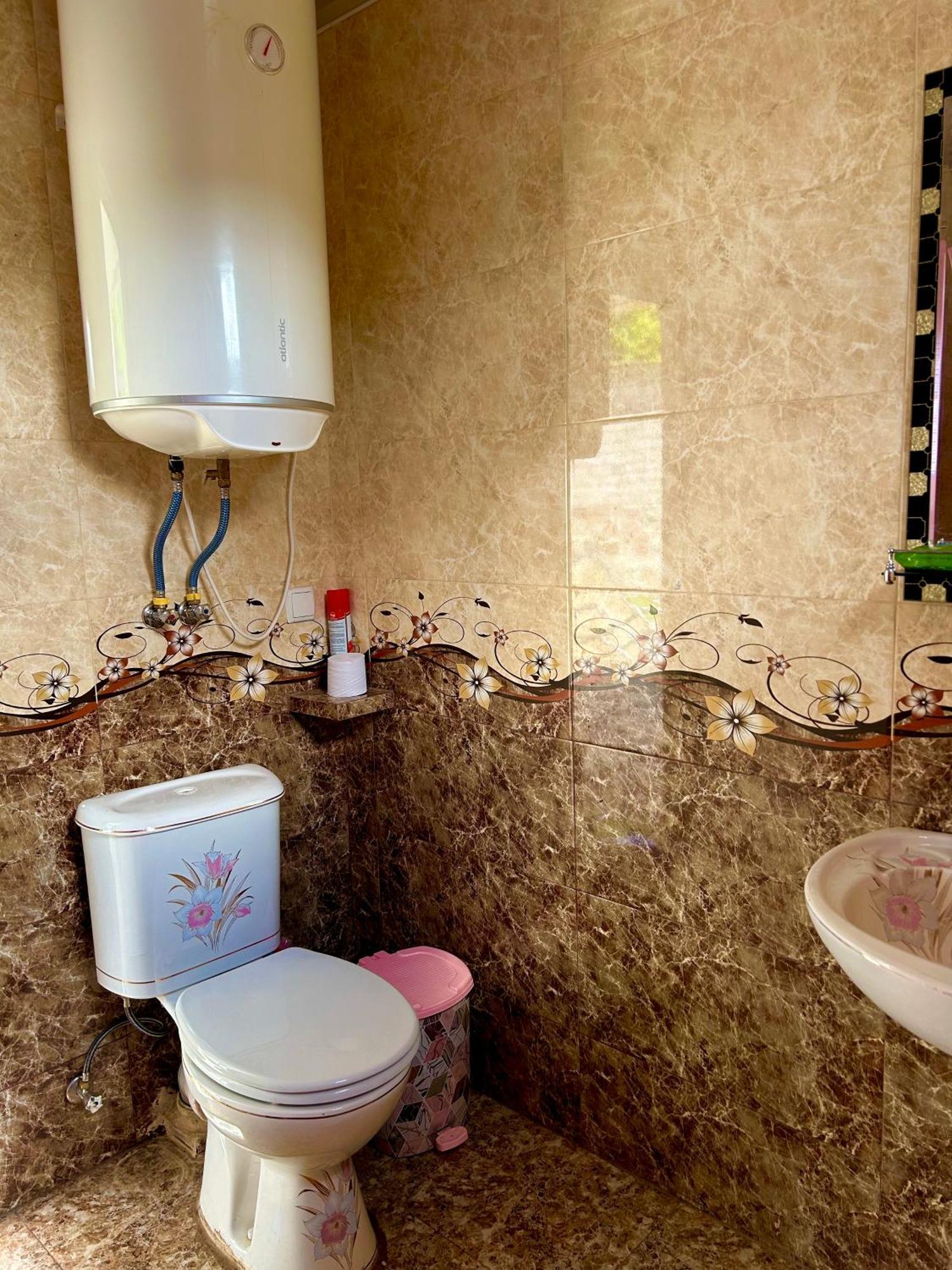 Vaso'S Guesthouse Katskhi Екстериор снимка